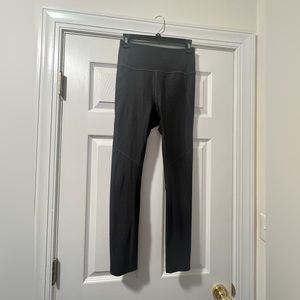Like New Outdoor Voices High-Rise 7/8 Leggings Size Small
